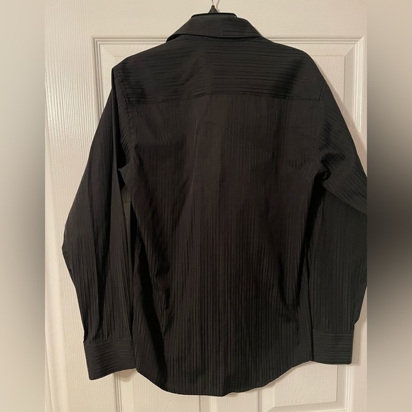 Level ten Men’s Dress Shirt. Size Medium. - Picture 4 of 4